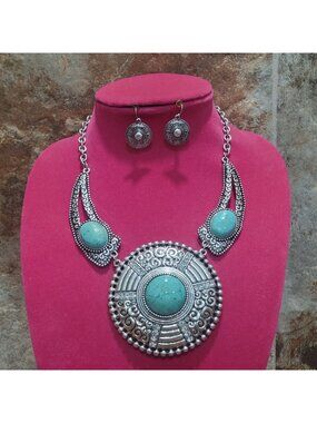 Silver Tone Turquoise Statement Necklace Earrings Set Tribal Western Southwester